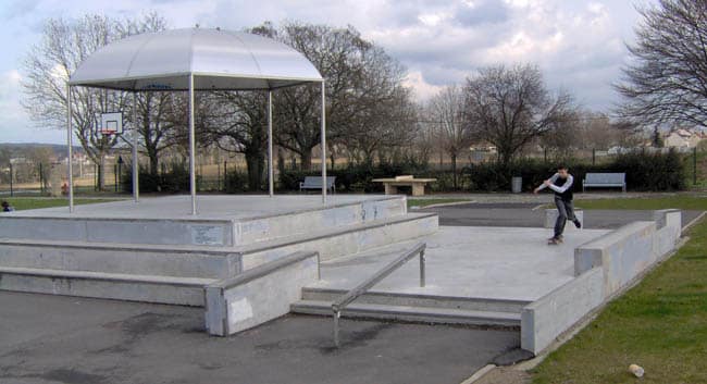 Le streetpark de Méry-sur-Oise (95)