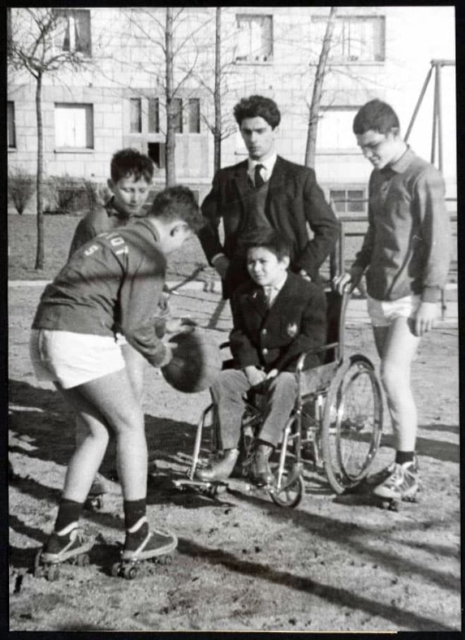 Fauteuil roulant et Carnot Roller Skaters en 1963