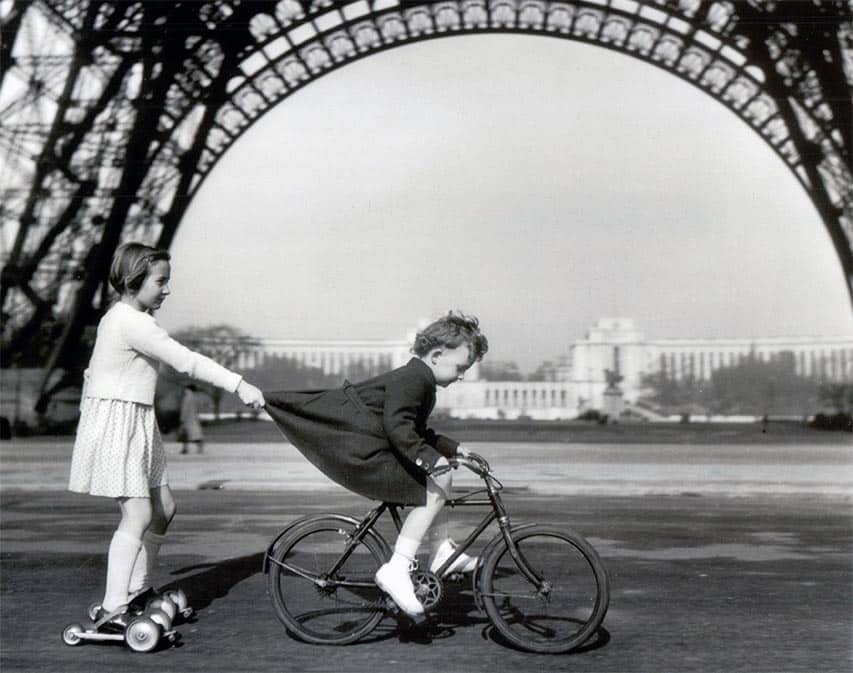 " Le remorqueur du Champs de Mars" - 1943 © Atelier Robert Doisneau