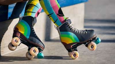 Patins à roulettes multicolores