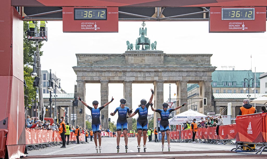 Arrivée des femmes au semi-marathon roller de Berlin 2021