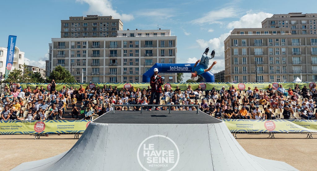 Concours de big air au FISE Xperience Havre 2021