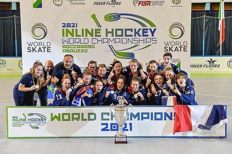 L'équipe de France féminine, championne du monde de roller hockey 2021