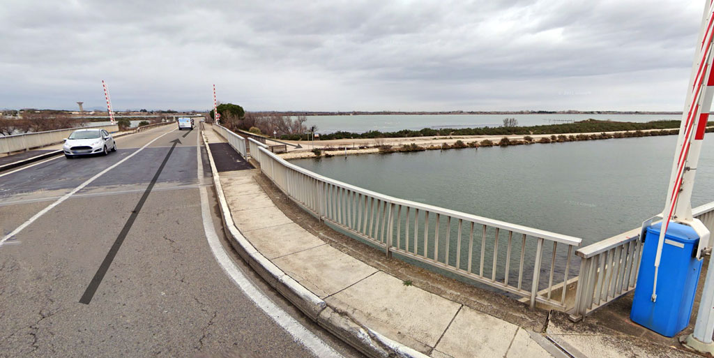 Début de la voie verte au départ du Grau-du-Roi en direction d'Aigues-Mortes