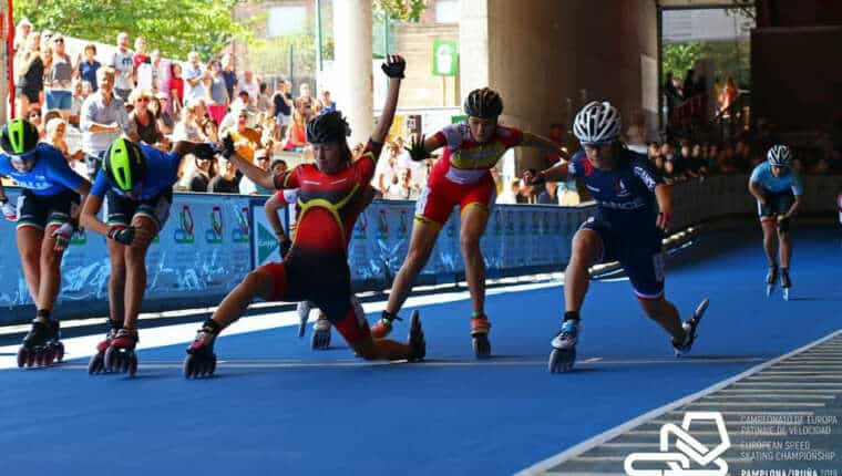 Josie Hofmann sur la finale du 1000 m aux Championnats d'Europe de roller course 2021