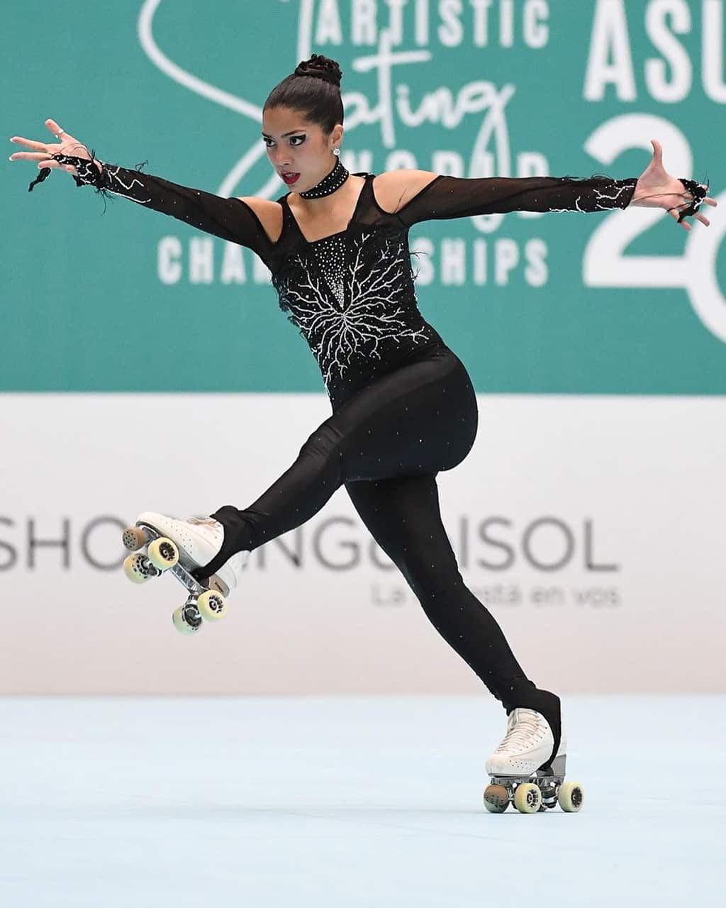 Style dance junior femme au Championnat du monde de roller artistique 2021