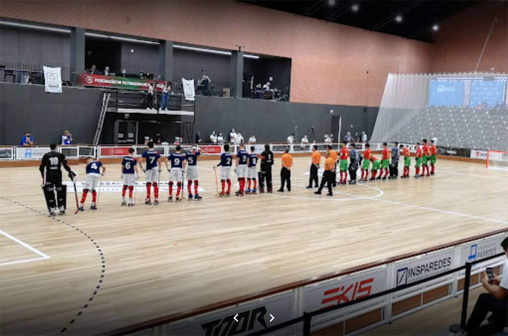 Vue de la salle de rink hockey de Paredes