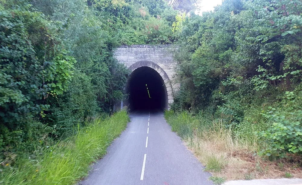 L'entrée du tunnel entre Sommières et Fontanès
