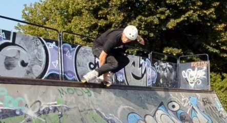 Stéphane Luchie en back royal dans une rampe