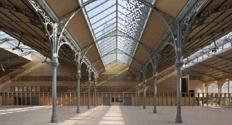 L'intérieur du Carreau du Temple