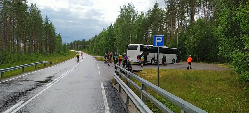Ravitaillement au bus à l'occasion des arrêts