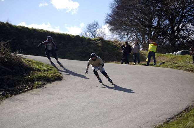 Deux riders dans l'épingle