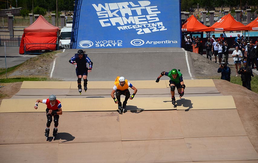 Départ de skatecross pour les seniors hommes 2022