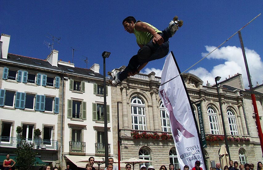 Hakim Naït Chalal en zoulou en high-jump