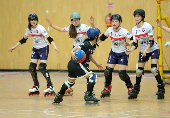 Action devant la cage de l'équipe de France de Roll Ball femme