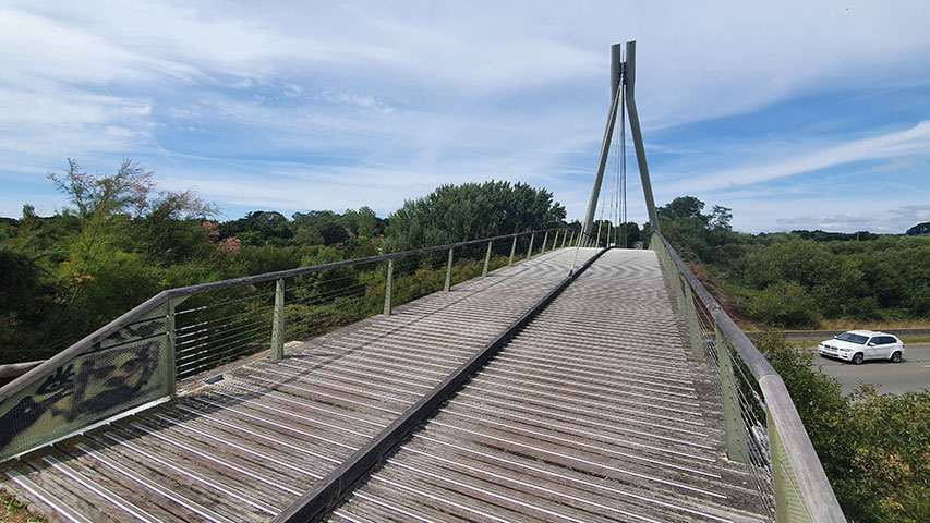 La passerelle à l'entrée de La Baule