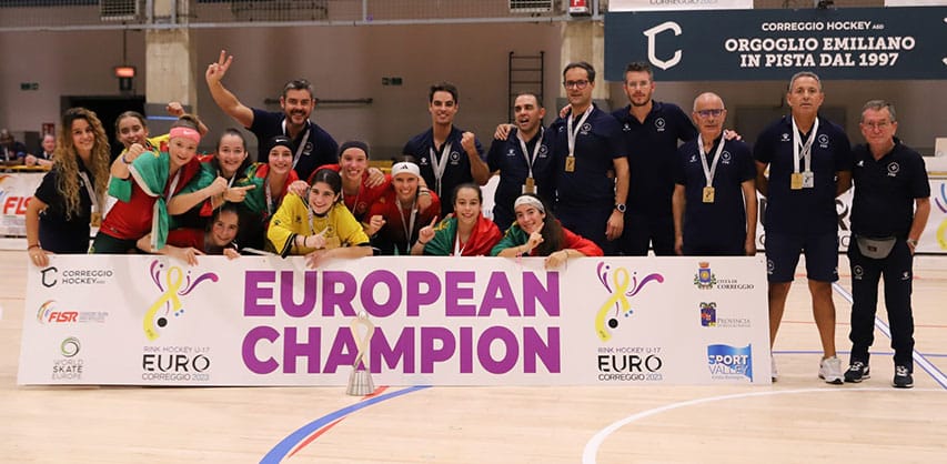 L'équipe du Portugal, championne d'Europe de rink hockey U17 femmes 2023