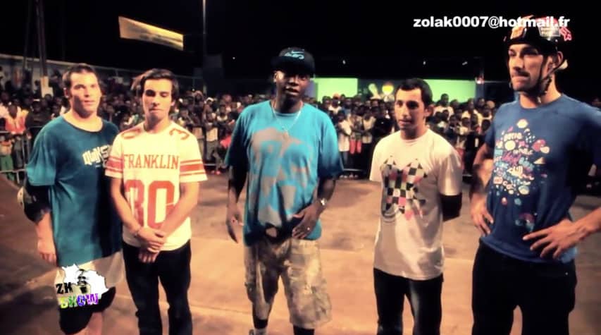 Lamine et un groupe de riders