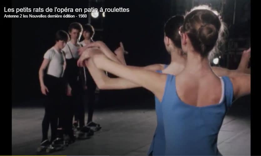Les petits rats de l'opéra en patins à roulettes