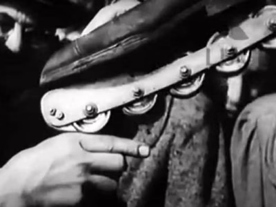 Une démonstration de hockey en ligne à Vienne en 1938