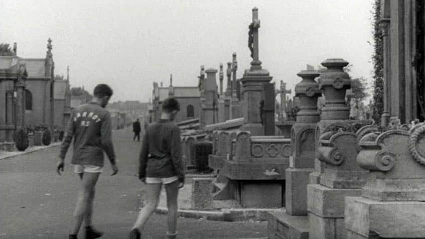 Visite des Carnot Roller Skaters sur la tombe de Bébert