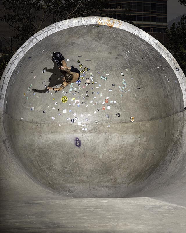 Cameron Talbott dans un pipe - photo : Rollerblade