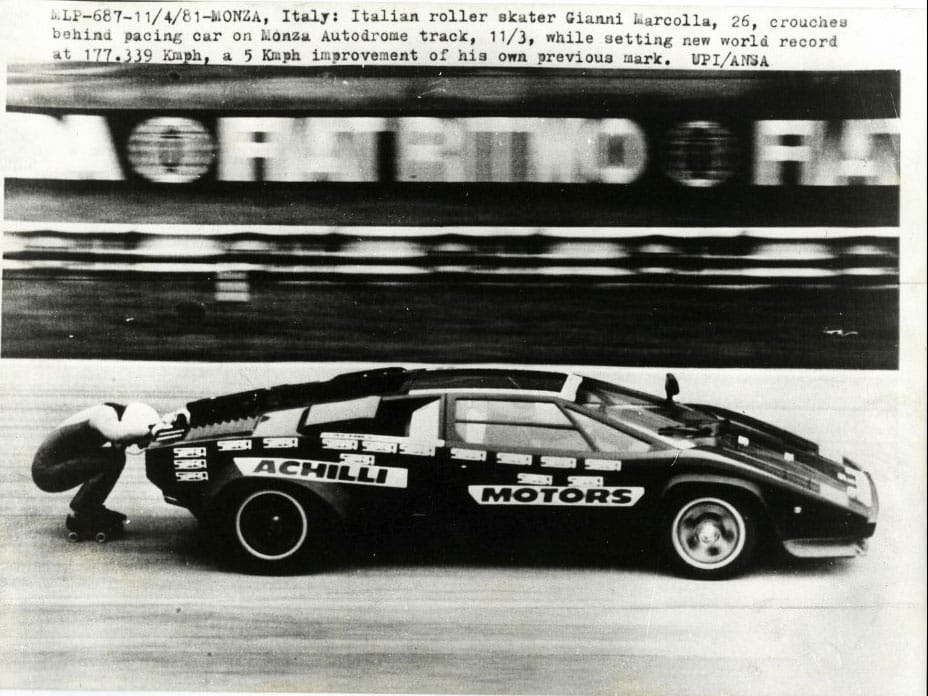 Gianni Marcolla derrière une Lamborghini Countach le 11 avril 1981