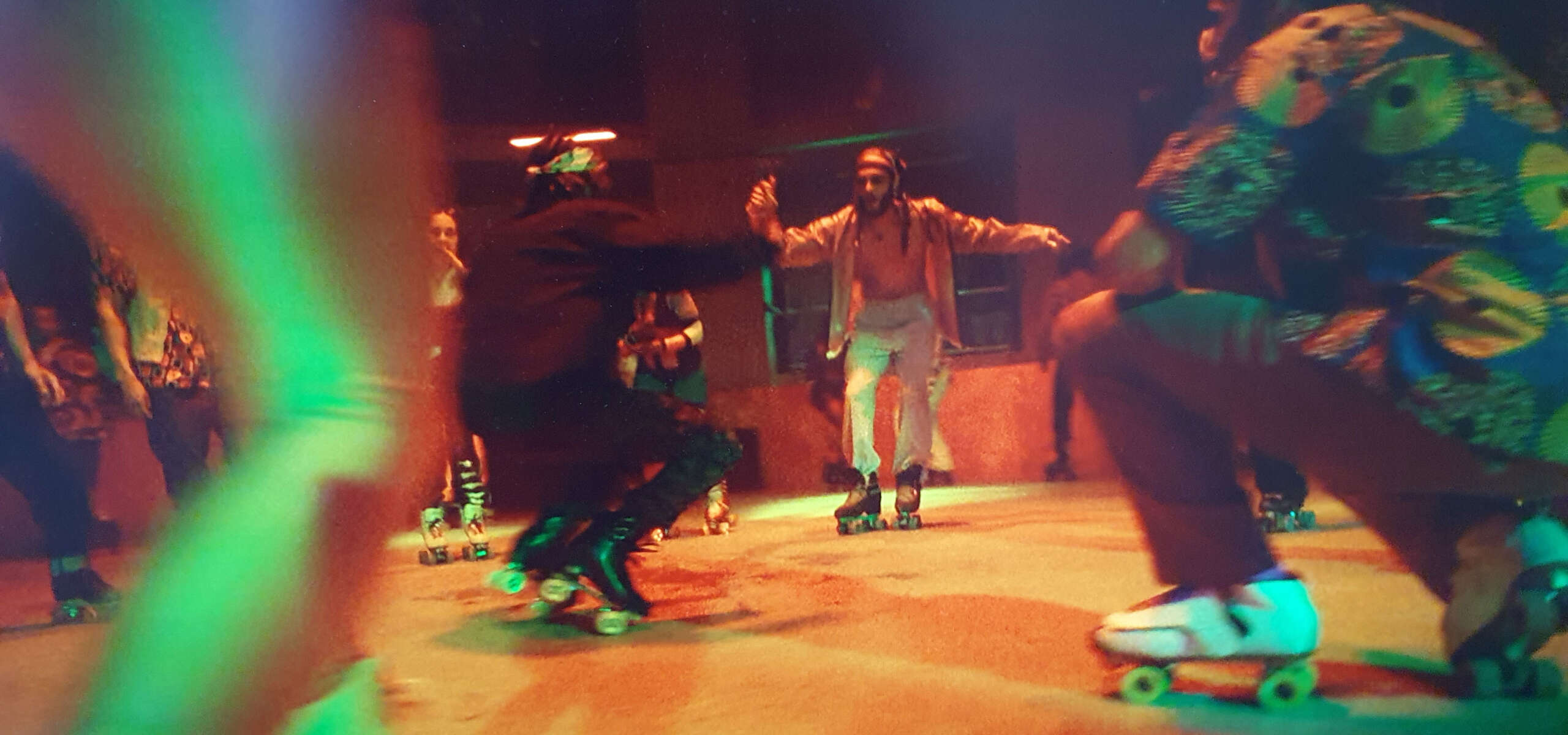 Scène de roller-dance dans "The Kitchen"