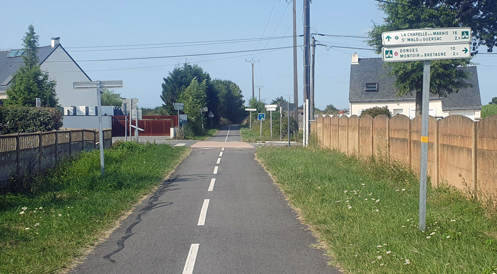 Attention aux intersections avec les routes locales