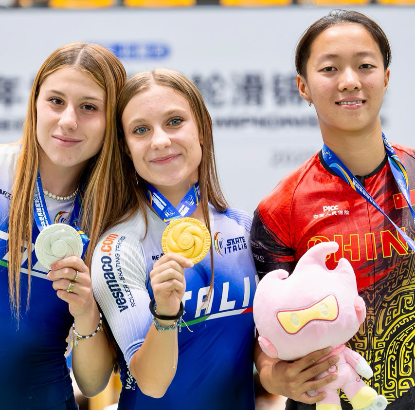 Podium du 100 m junior femme au championnat du monde roller course 2025