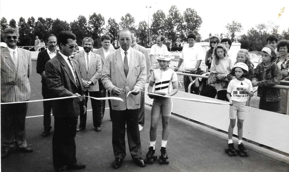 Cérémonie d'inauguration de la piste de roller de Saint-Philbert-de-Grand-Lieu... en 1991