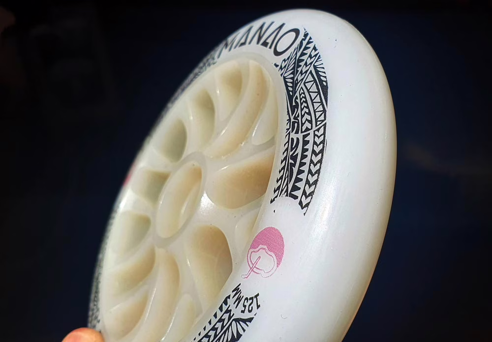 Les roues Manao Niu se sont avérées confortables sur le gratton