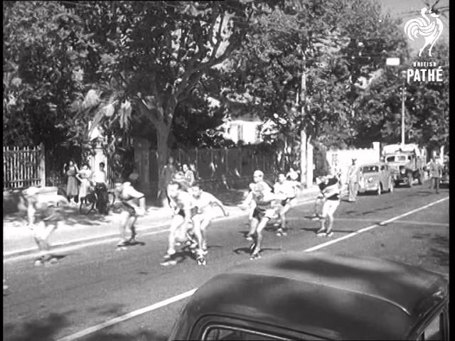 Le tour de Palerme en patins à roulettes 1954