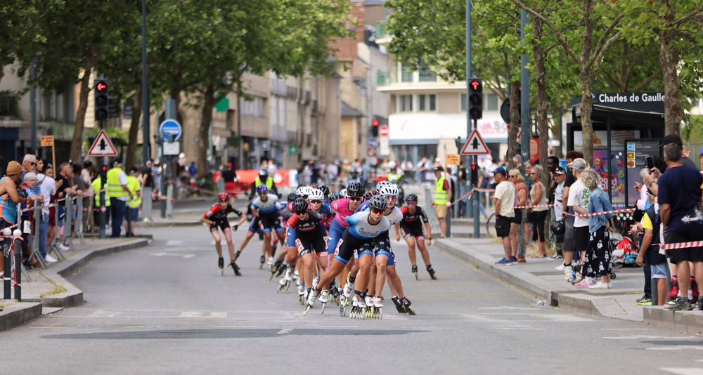 Le peloton des femmes lors du marathon WIC de RSR 2026 (photo : Julien Ermine)
