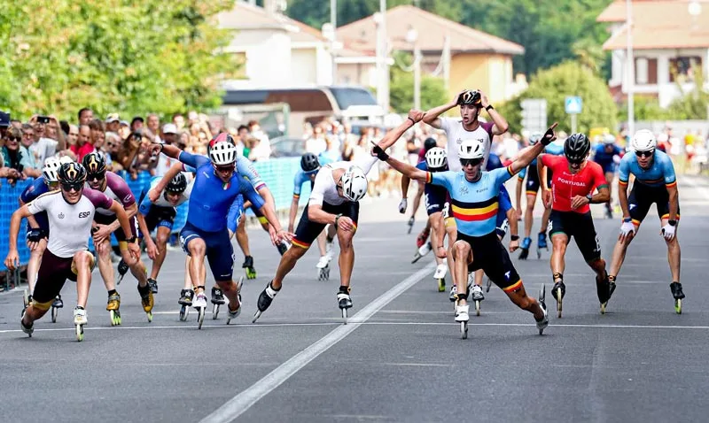 Sprint d'arrivée des  hommes au marathon du championnat d'Europe de roller course 2026