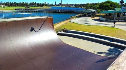 Comment faire une rampe de skate ?