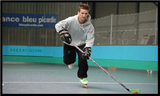 La position de base en roller-hockey