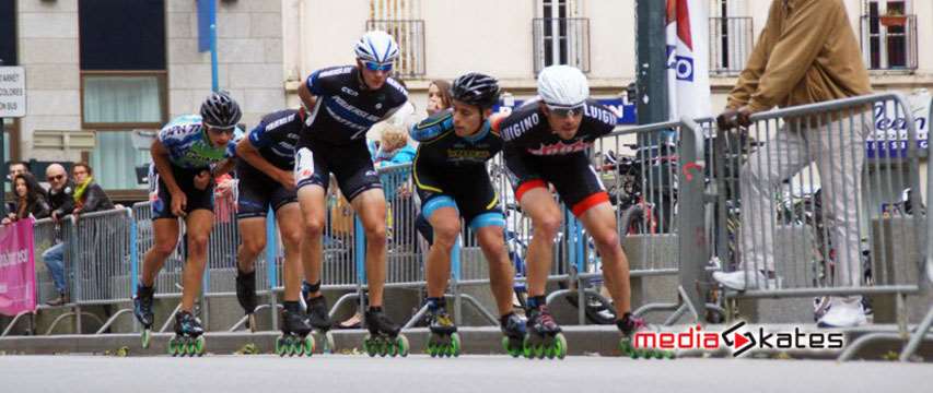 Le peloton masculin avec les principaux protagonistes