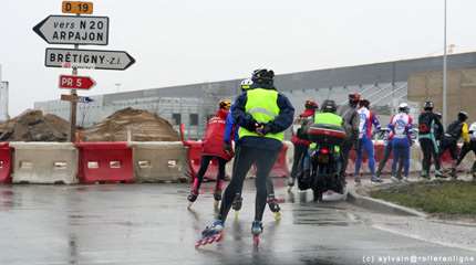 Patiner par temps froid et par temps de pluie demande de s'équiper