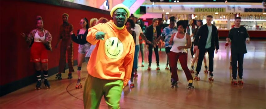 Clip Be Nice : les Black Eyed Peas et Snoop Dogg chaussent les patins à roulettes