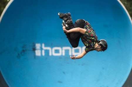 Julien Cudot remporte la Coupe du Monde de Roller Freestyle à Chengdu 2017 (Chine)