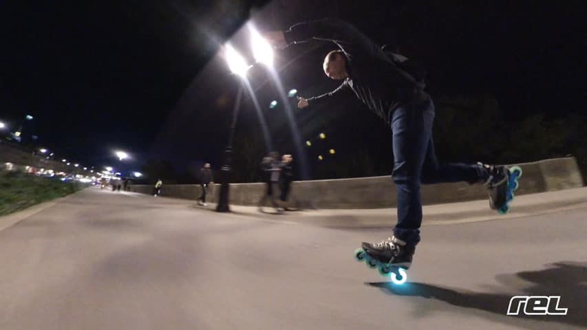 Session roller nocturne en roues lumineuses à Bordeaux (33)
