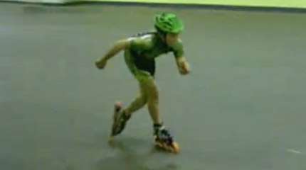 Apprendre à pousser en roller : roulage et phase pendulaire (A3)