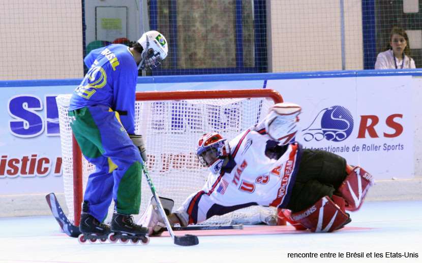 Les juniors du Brésil affrontent les Etats-Unis au championnat du monde de roller hockey 2011