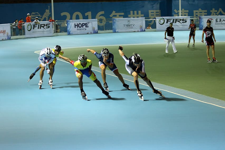 Sprint d'arrivée de la course à éliminations seniors hommes