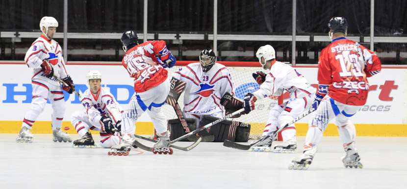 Première journée du championnat du monde senior de roller-hockey 2013