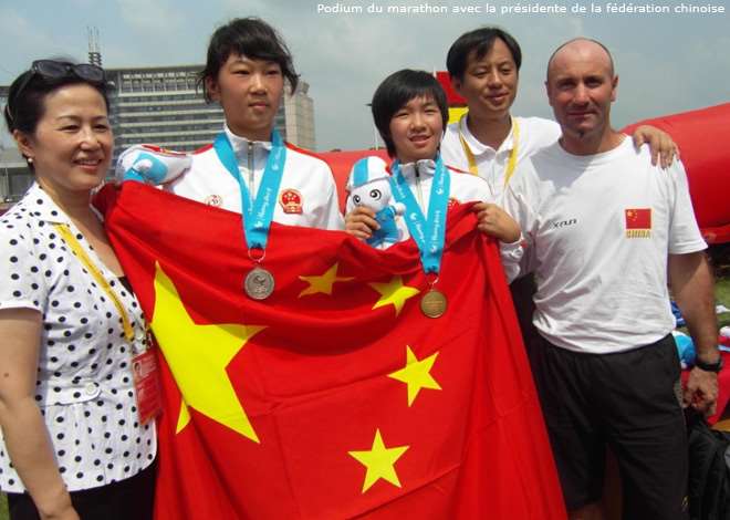 Podium du marathon avec la présidente de la fédération chinoise