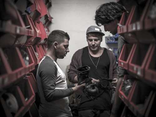 CJ Wellsmore y Seba trabajan sobre un nuevo patin de street