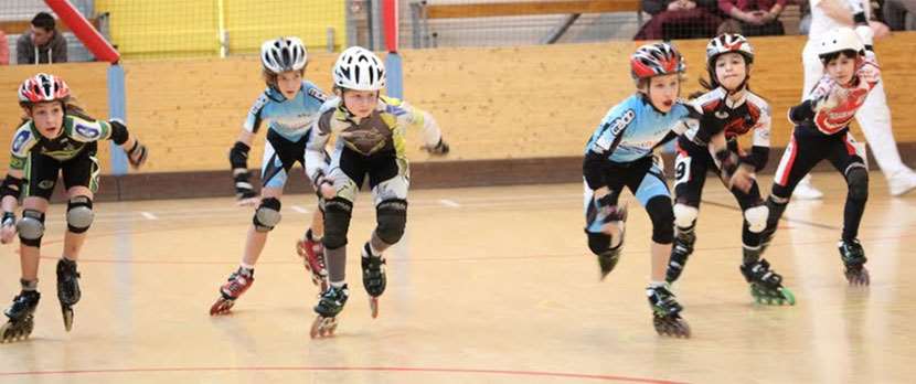 Les poussines au départ d'une course de fond