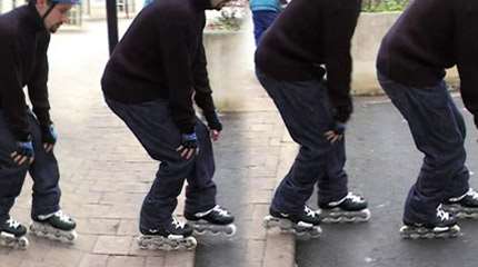 Descendre un trottoir en roller